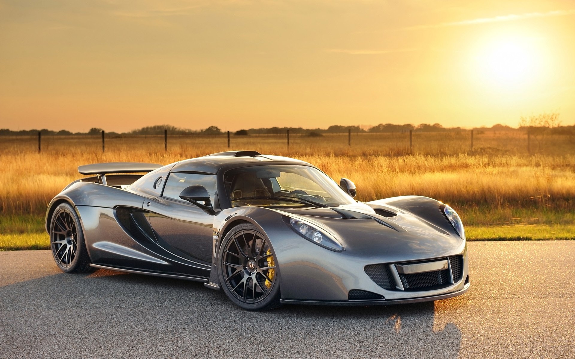 hennessey venom gt темный рыцарь хеннесси веном гт суперкар передок закат небо