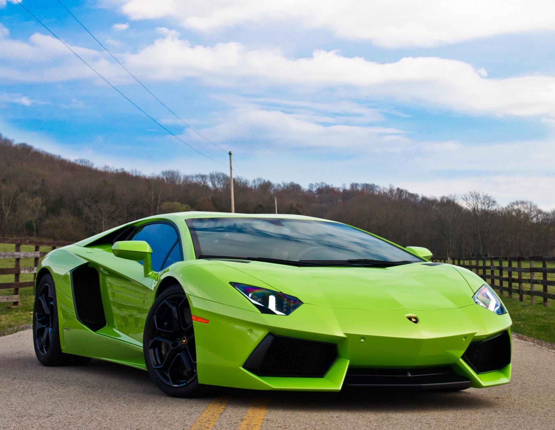 lamborghini aventador lp700-4 car supercar road green sky