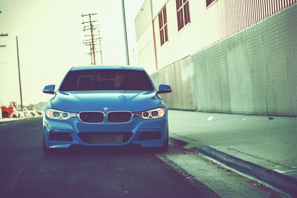 Bleu BMW trois tuning