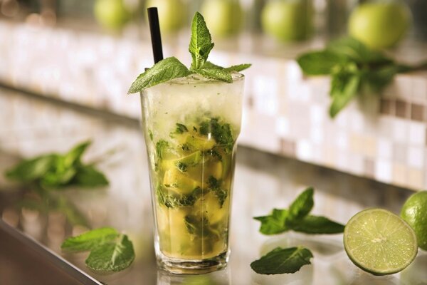 Foto Mojito foto promocional. Receta de Mojito con Lima