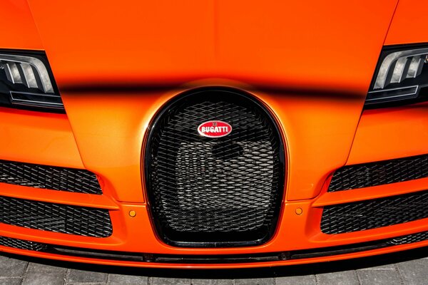 Orange bugatti grand sport . Vorderteil, Stoßfänger