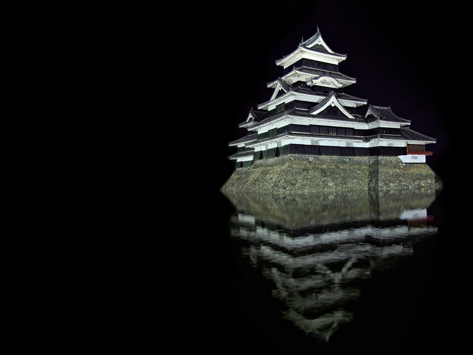 schloss matsumoto reflexion