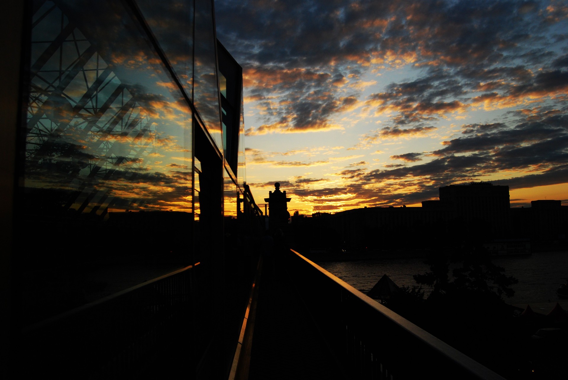 unset night bridge