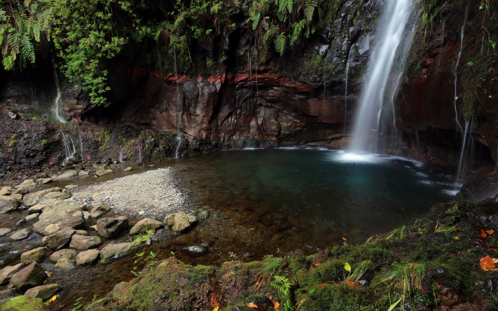 agua cascada corriente