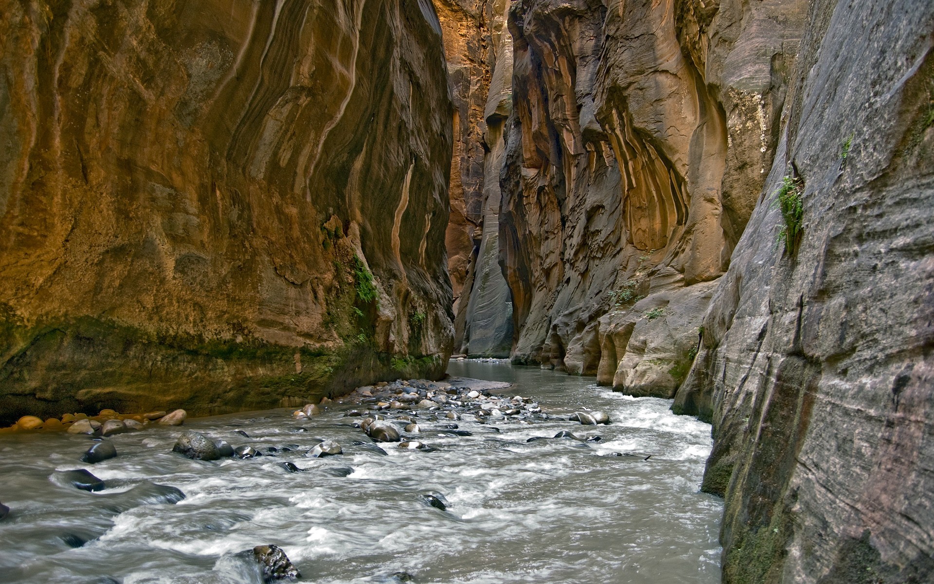 rocher rivière gorge pierres