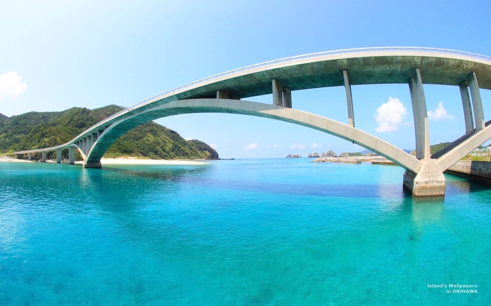 pont baie montagnes