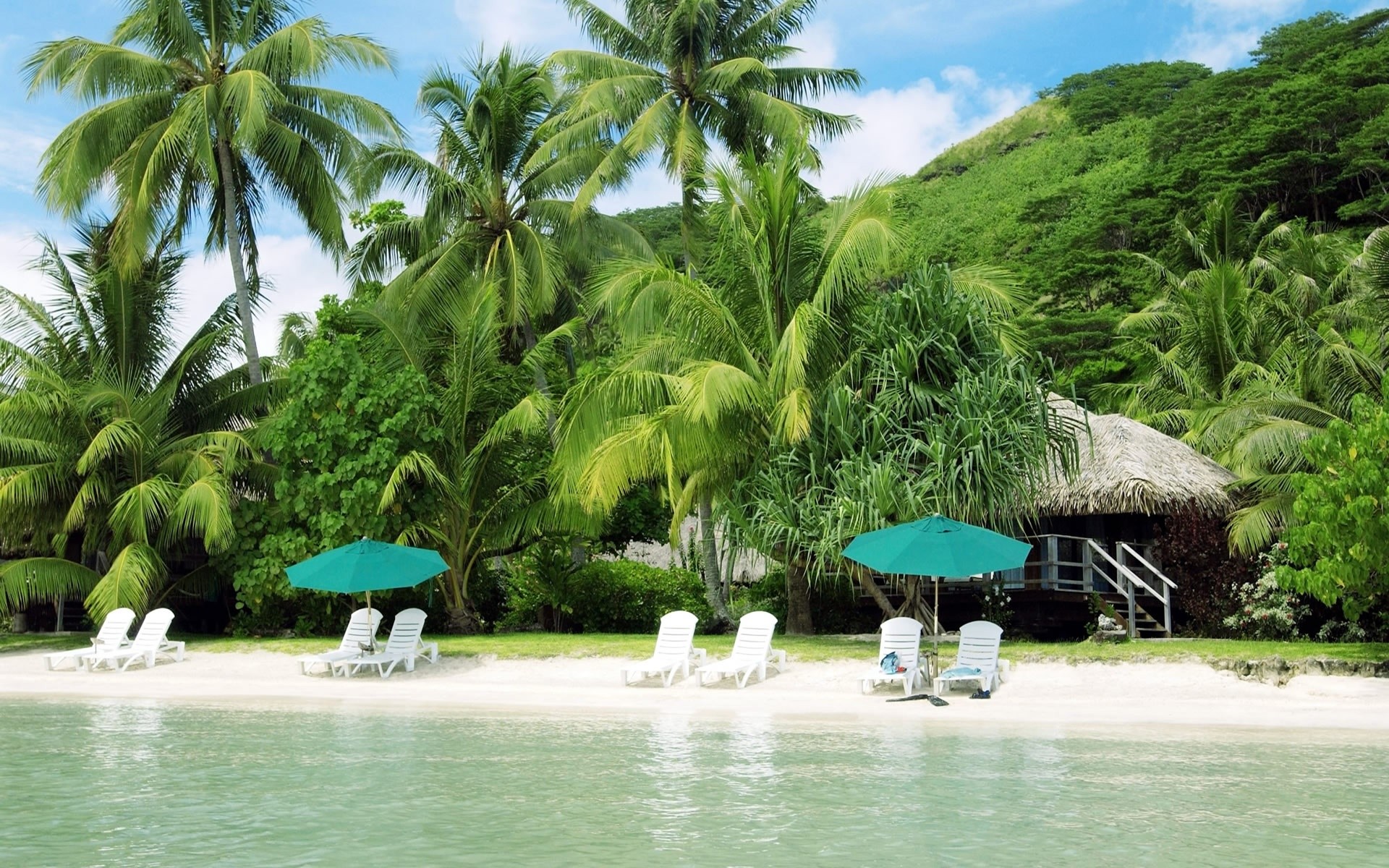 beach beds blue ocean