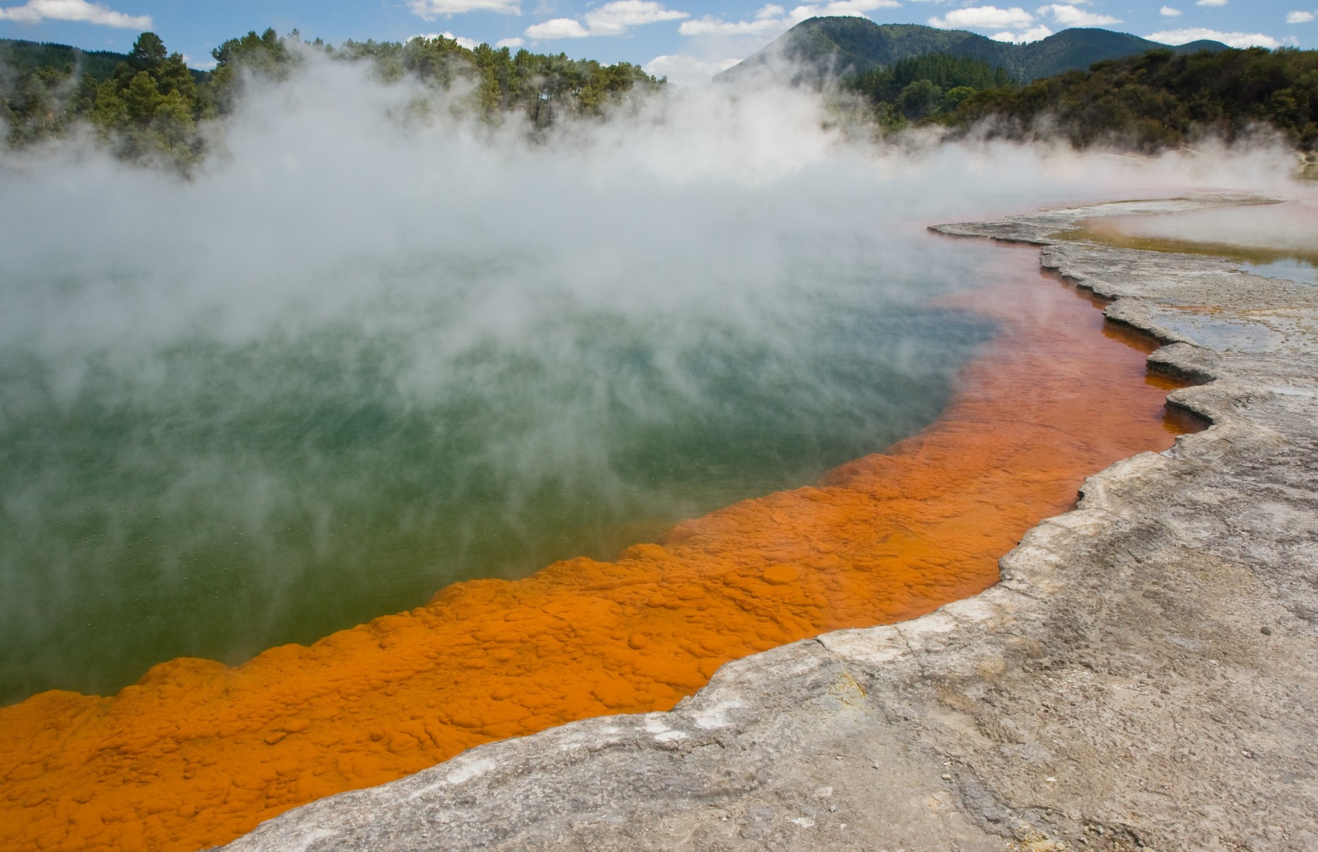 geyser eau lac