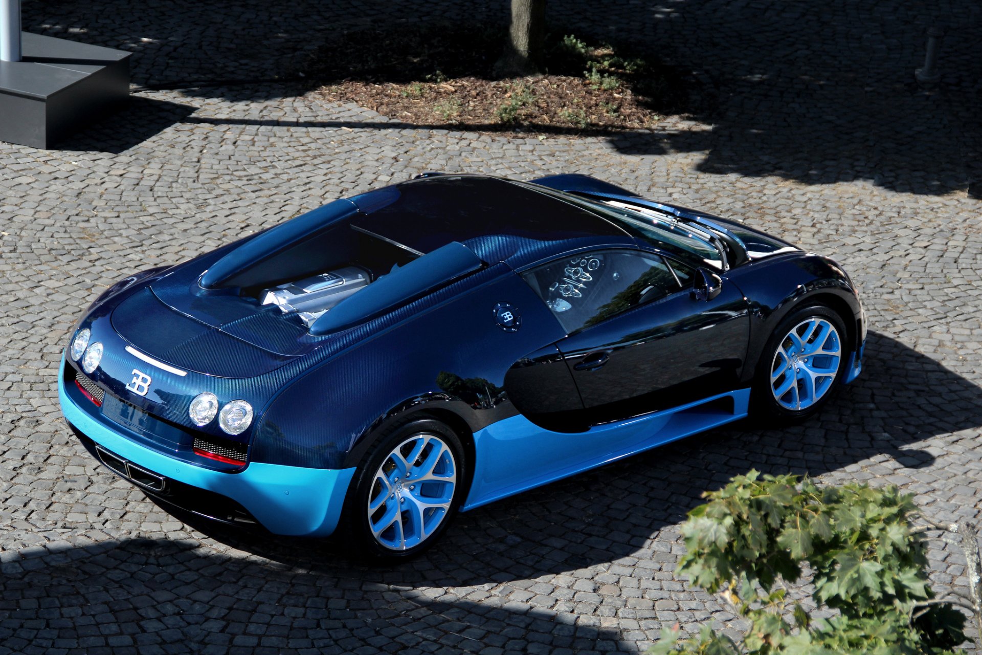 bugatti veyron grand sport vitesse supercar blue bugatti veyron