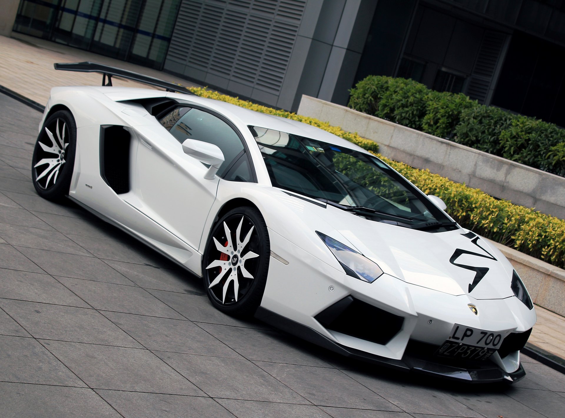 lamborghini aventador lp700-4 white car auto wallpaper