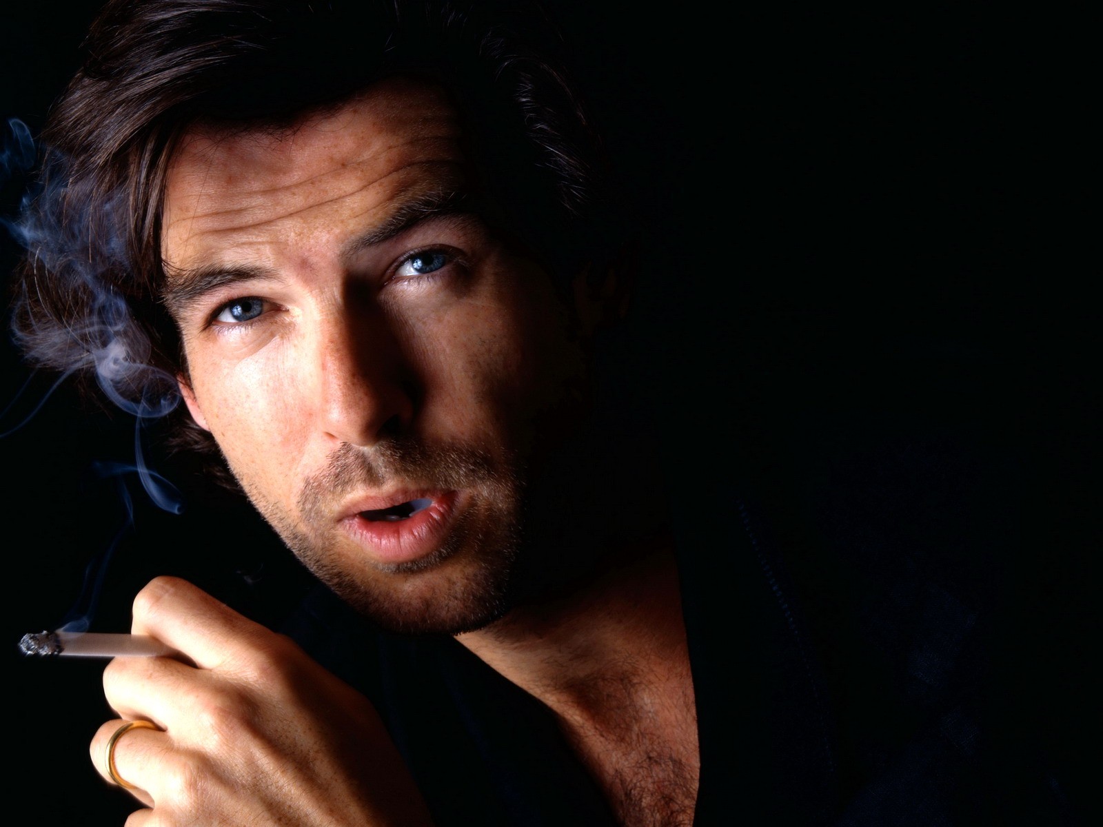 pierce brosnan actor james bond hombre