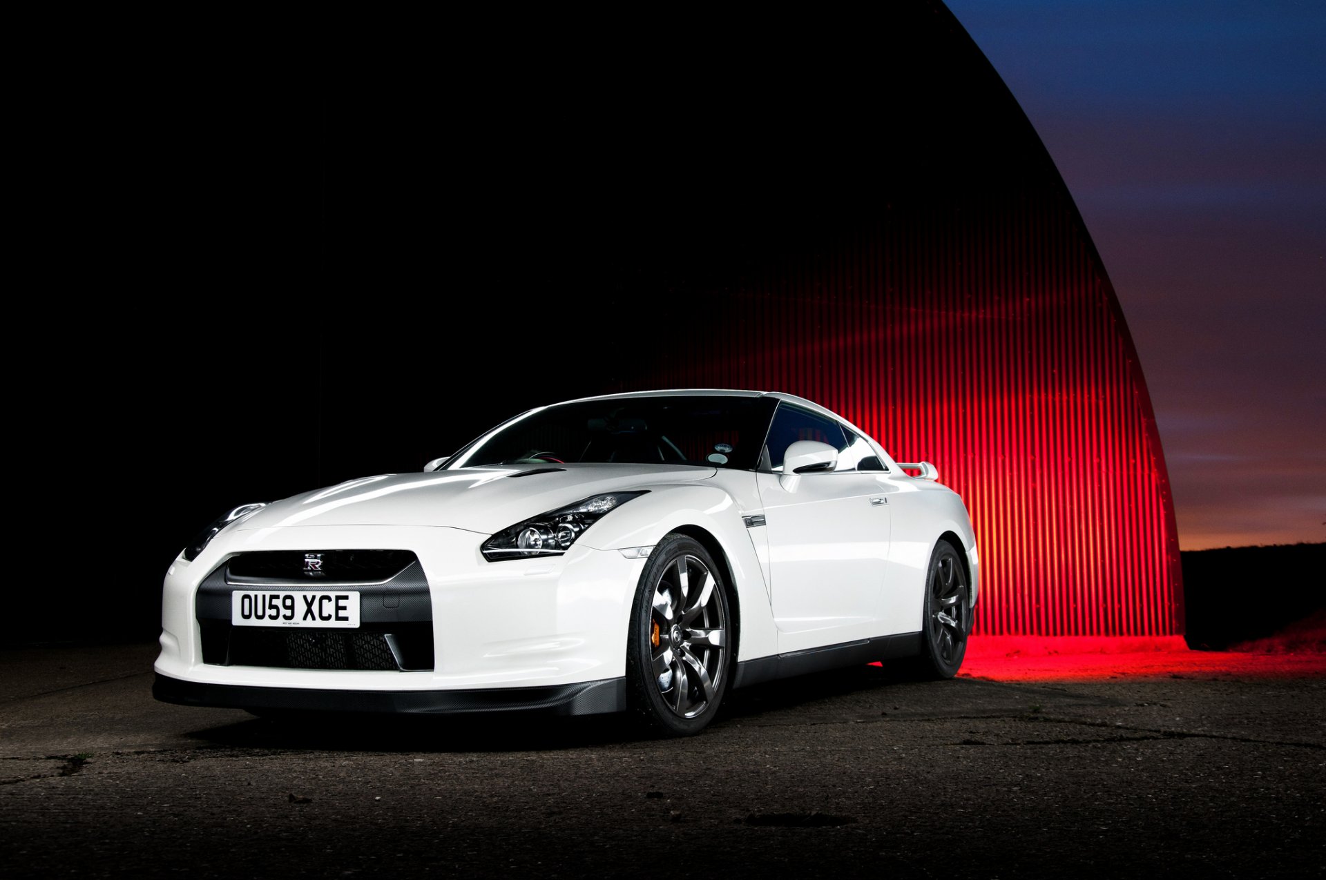 nissan gt-r white front