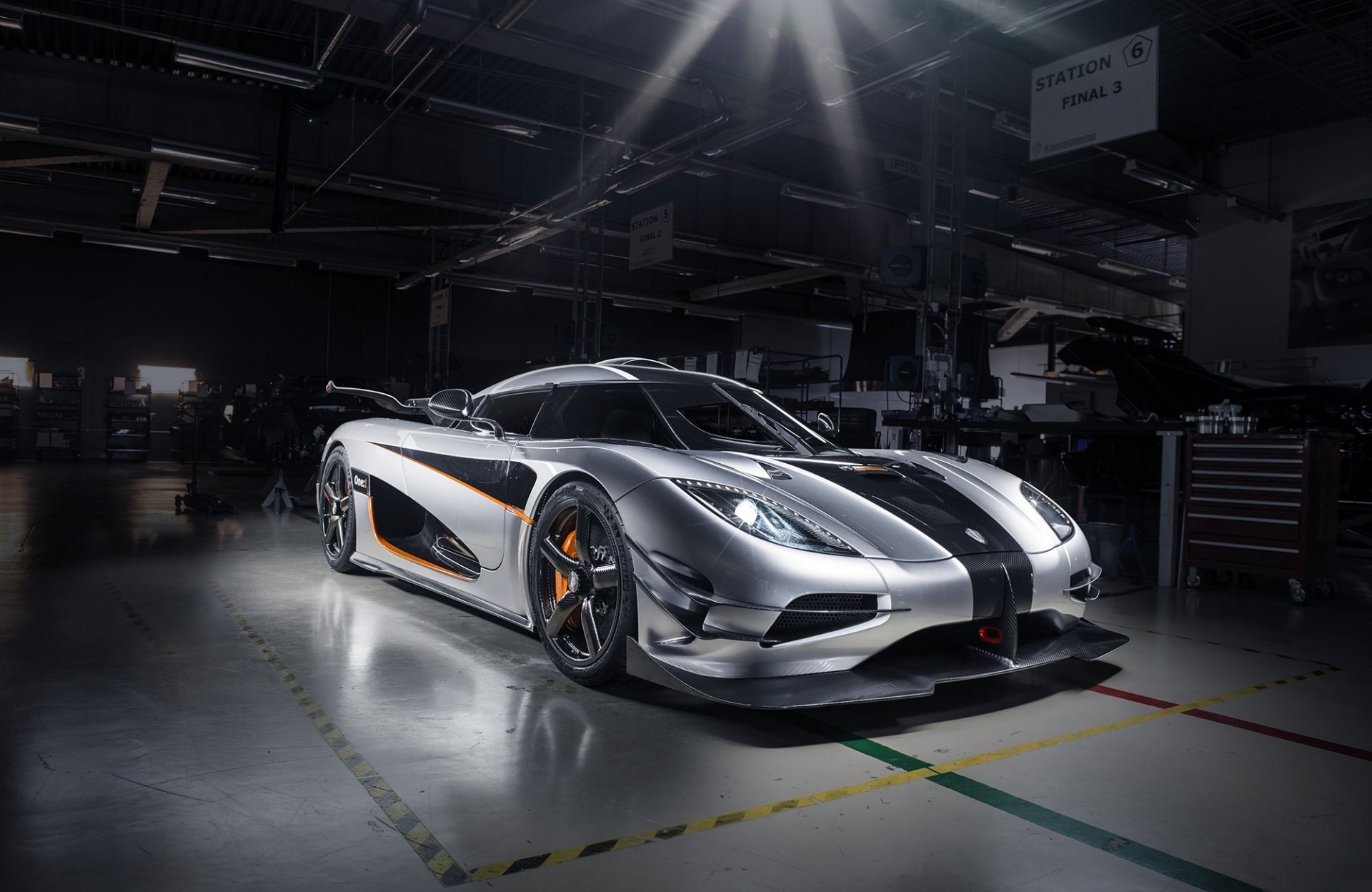 koenigsegg eins : 1 megacar megacar