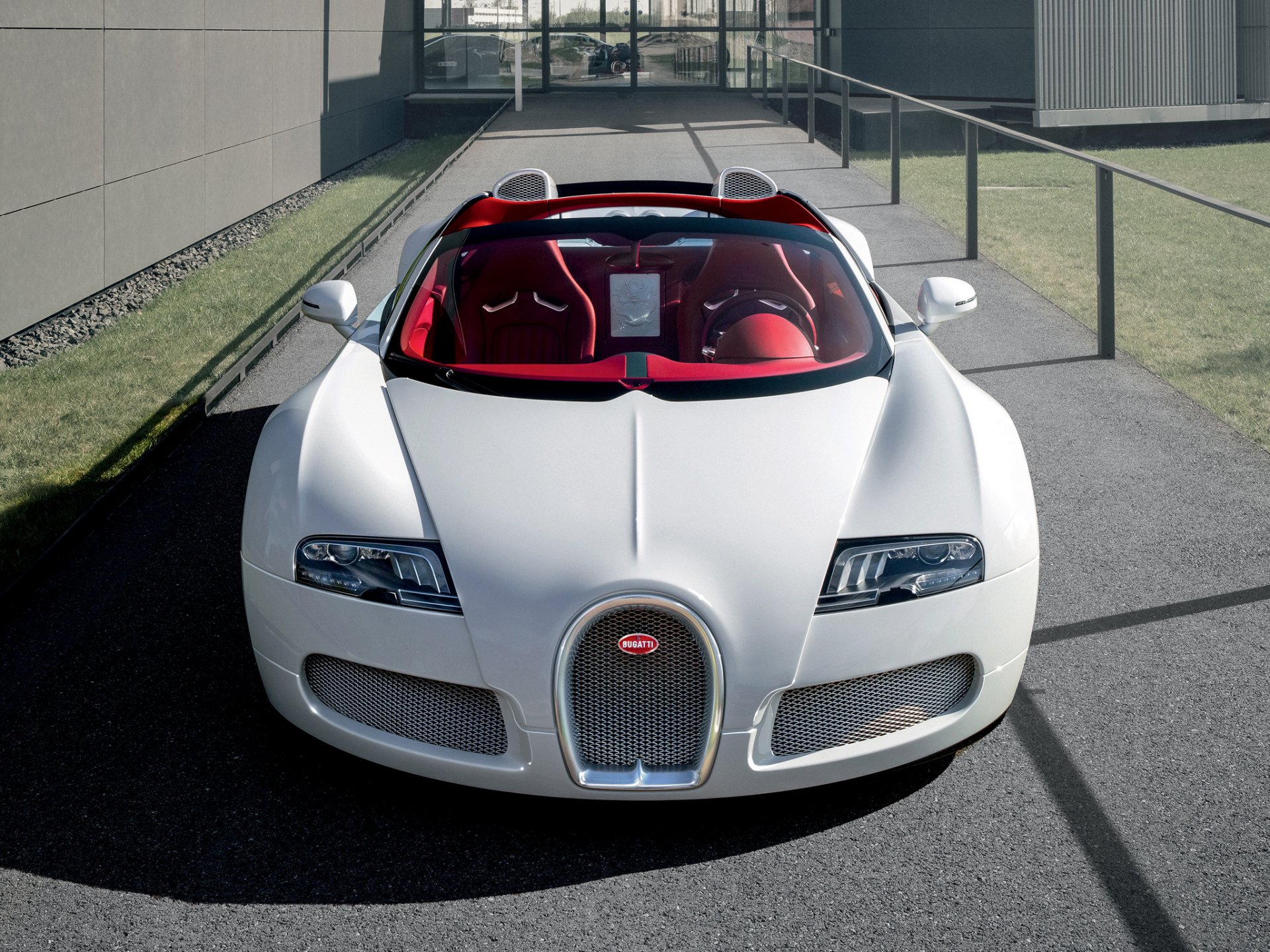 bugatti veyron grand sport вэй лонг родстер гиперкар передок фары белый