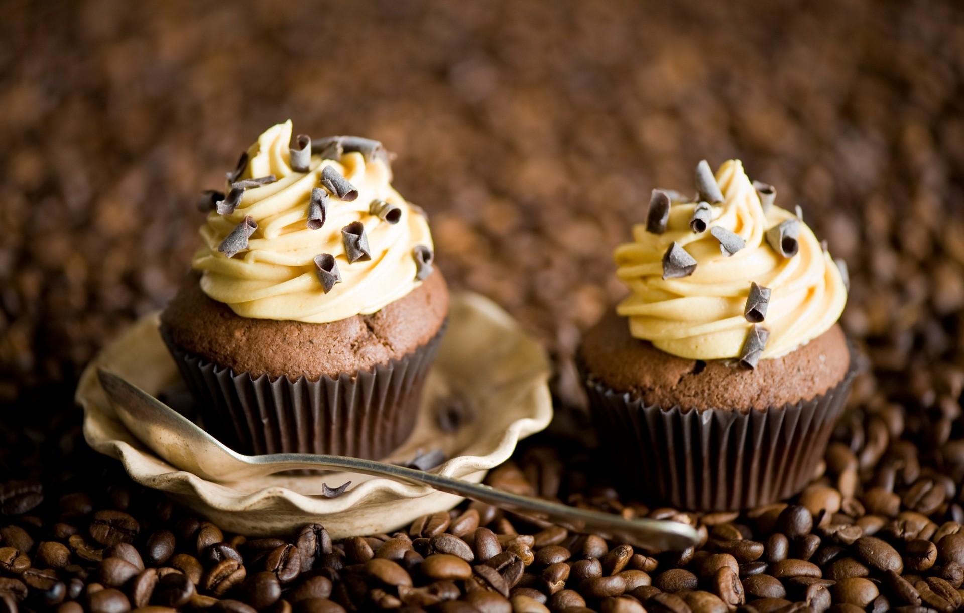 coffee beans cupcakes spoon coffee