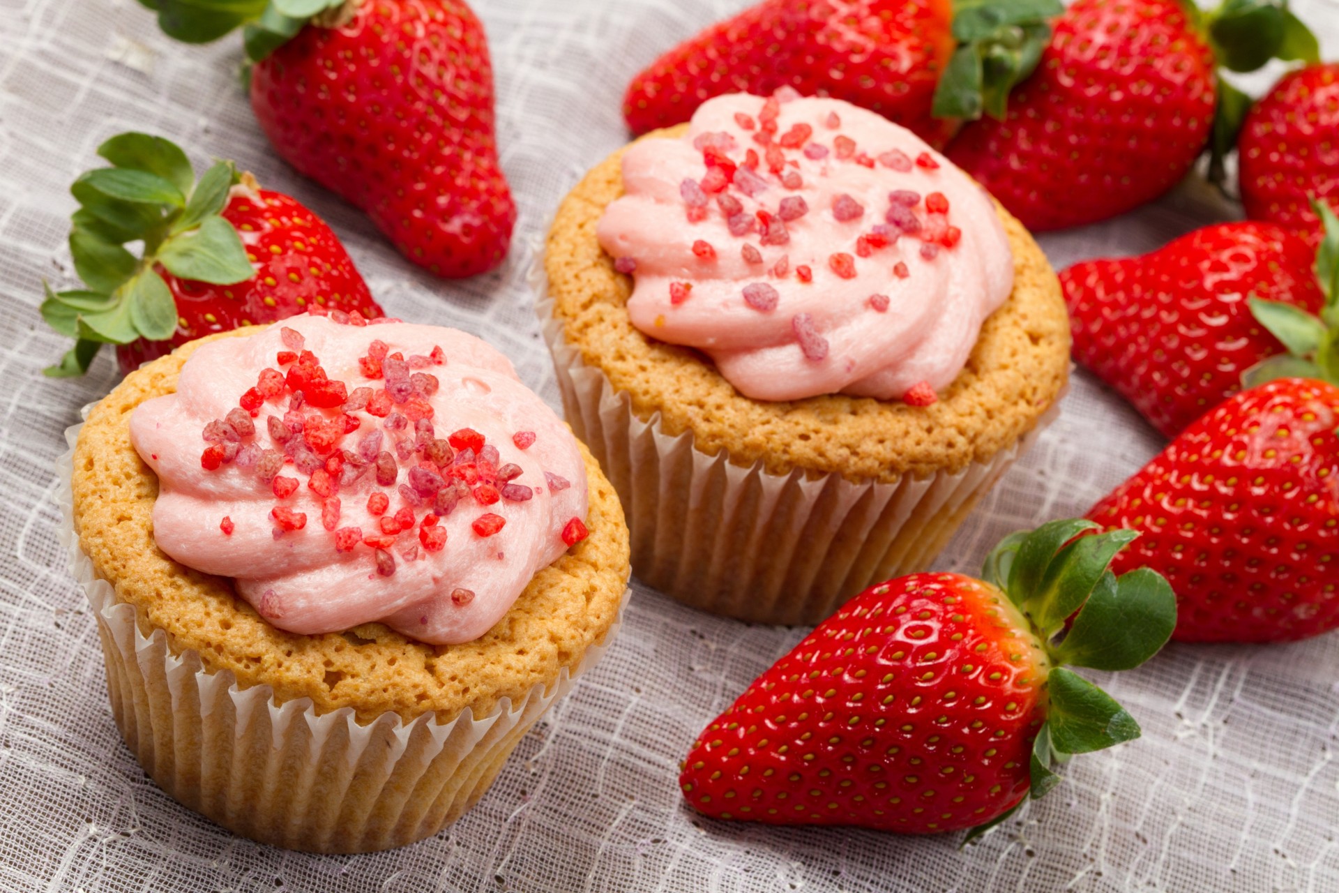 erdbeeren creme obst essen süß