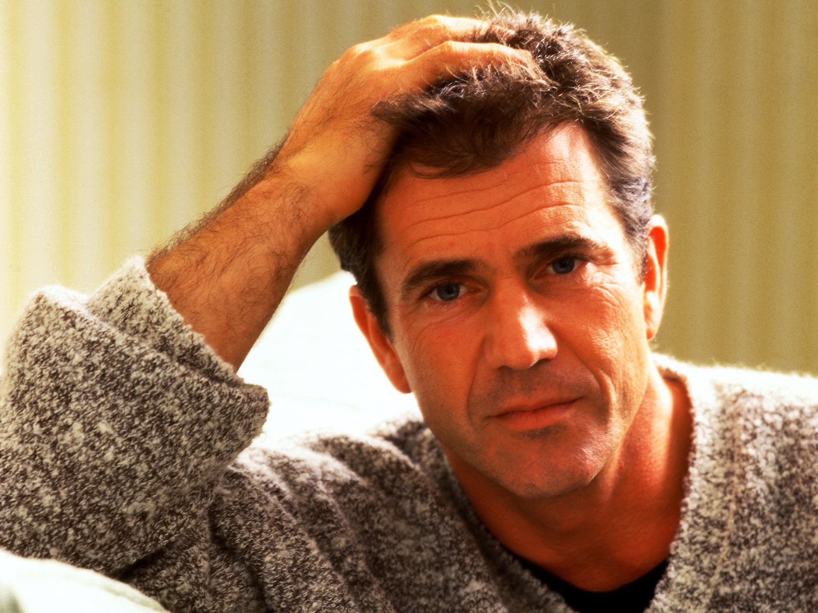 mel gibson acteur homme visage yeux regard