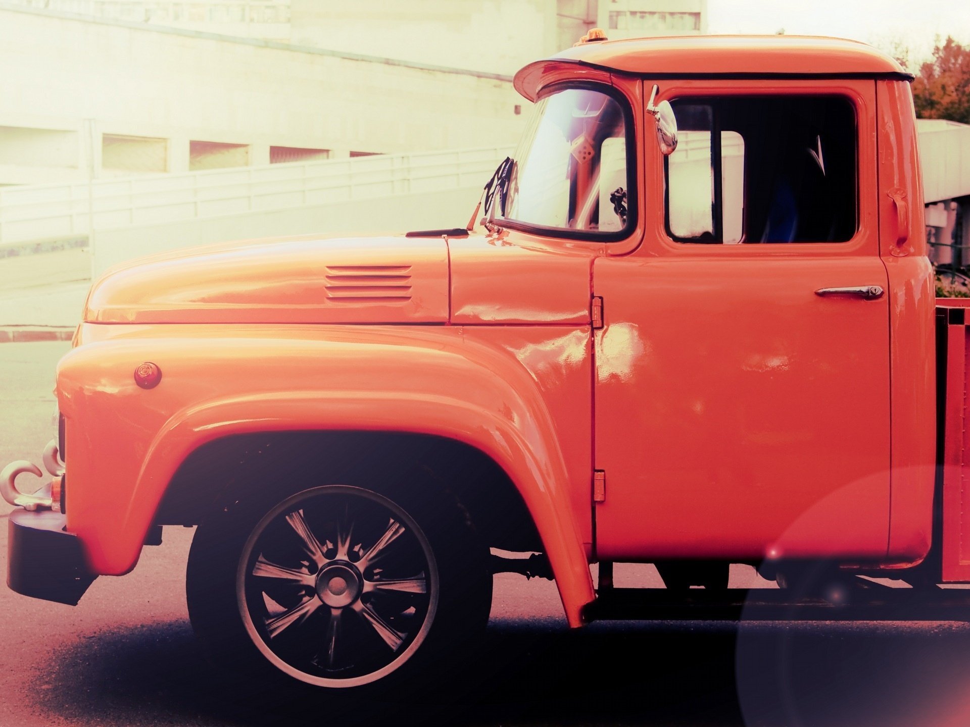 zil auto fahren orange lkw