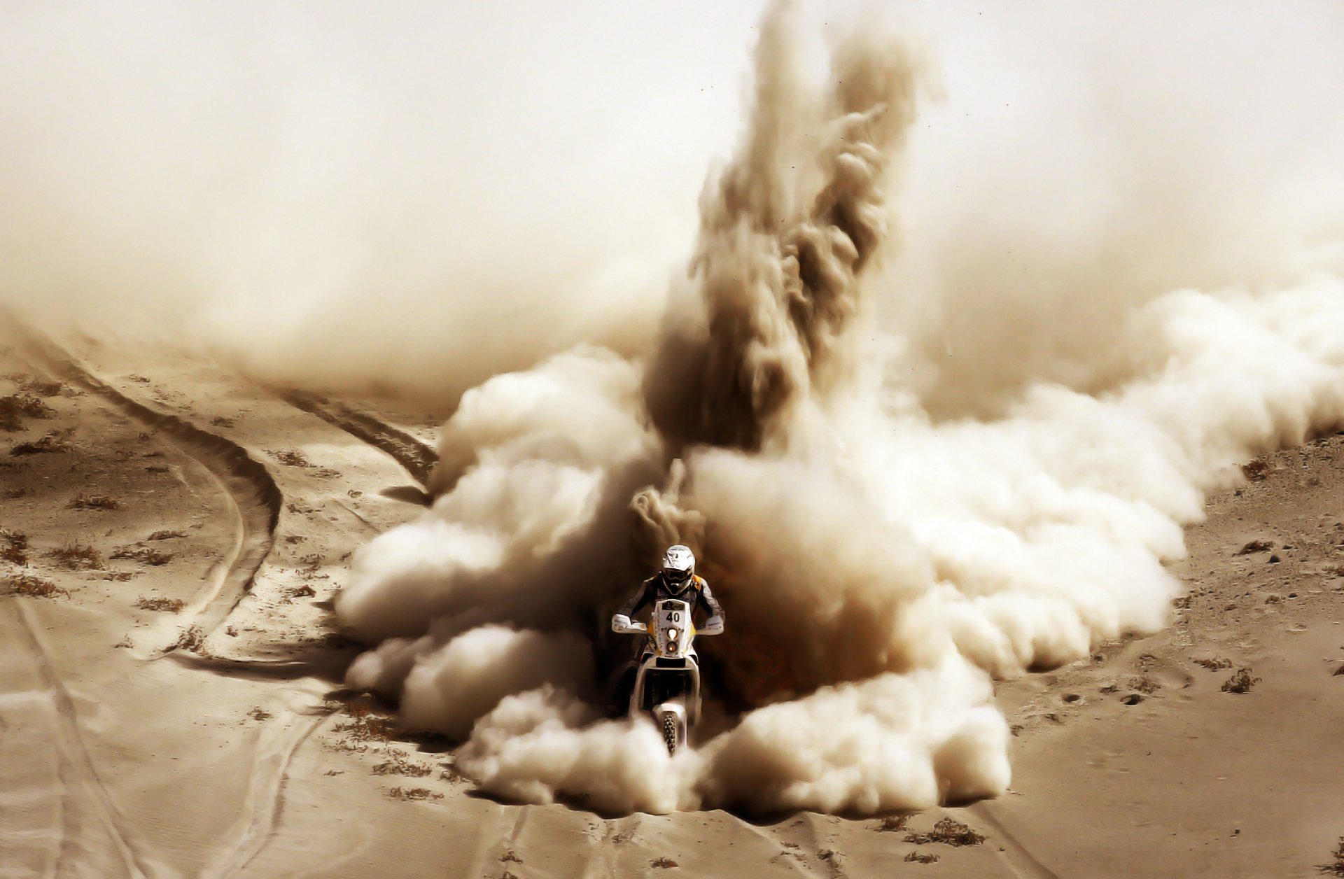 moto moto dakar rally deporte arena corredor
