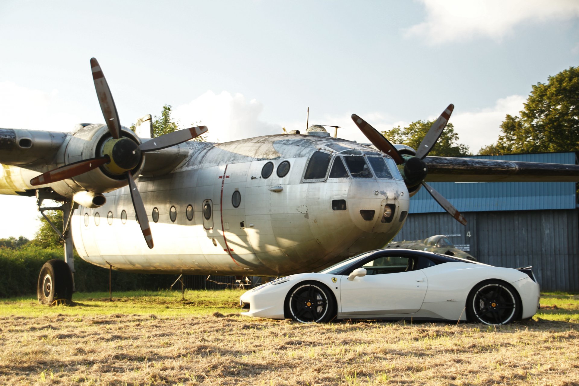 ferrari 458 italia blanco avión ferrari italia perfil avión