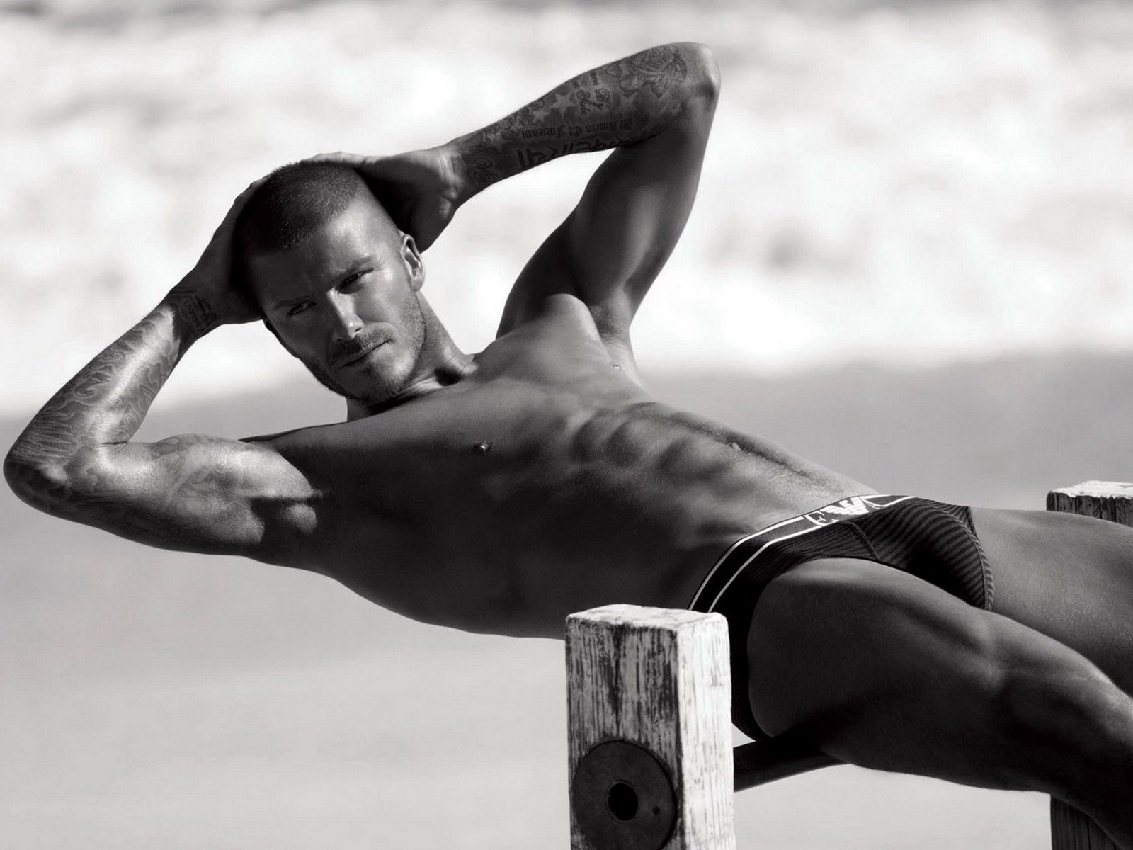 david beckham blanco y negro playboy