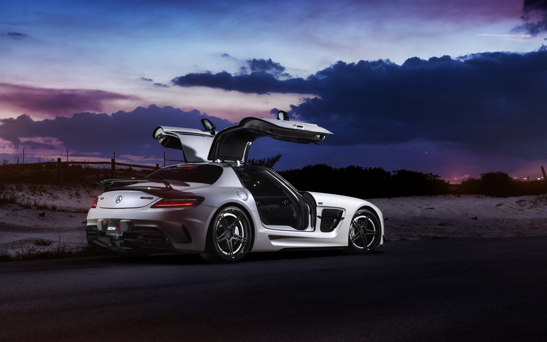 mercedes sls black series renntech тюнинг автомобиль мерседес автообои уильям стерн