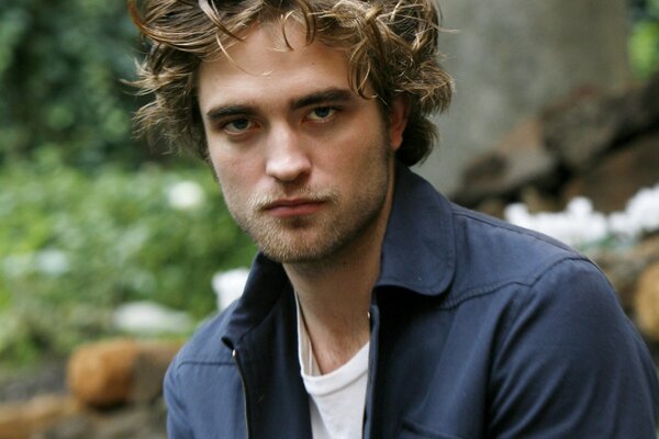 La mirada del actor Robert Pattinson