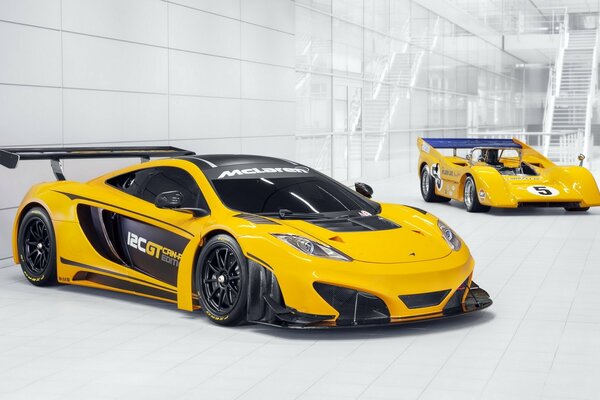 Copia espositiva di McLaren in piena allerta