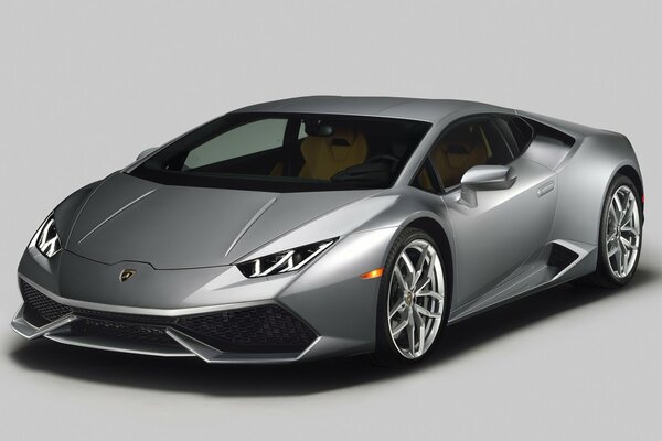 Lamborghini Urakan silver