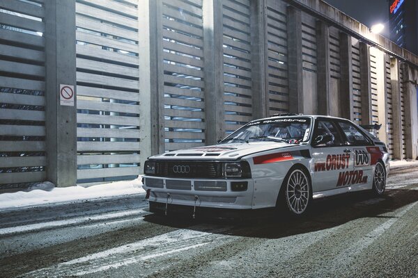 Voiture de sport Audi Quattro