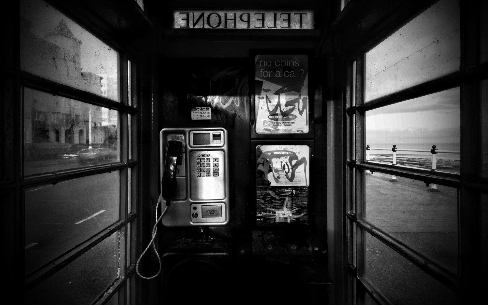 schwarz-weiß telefon stand