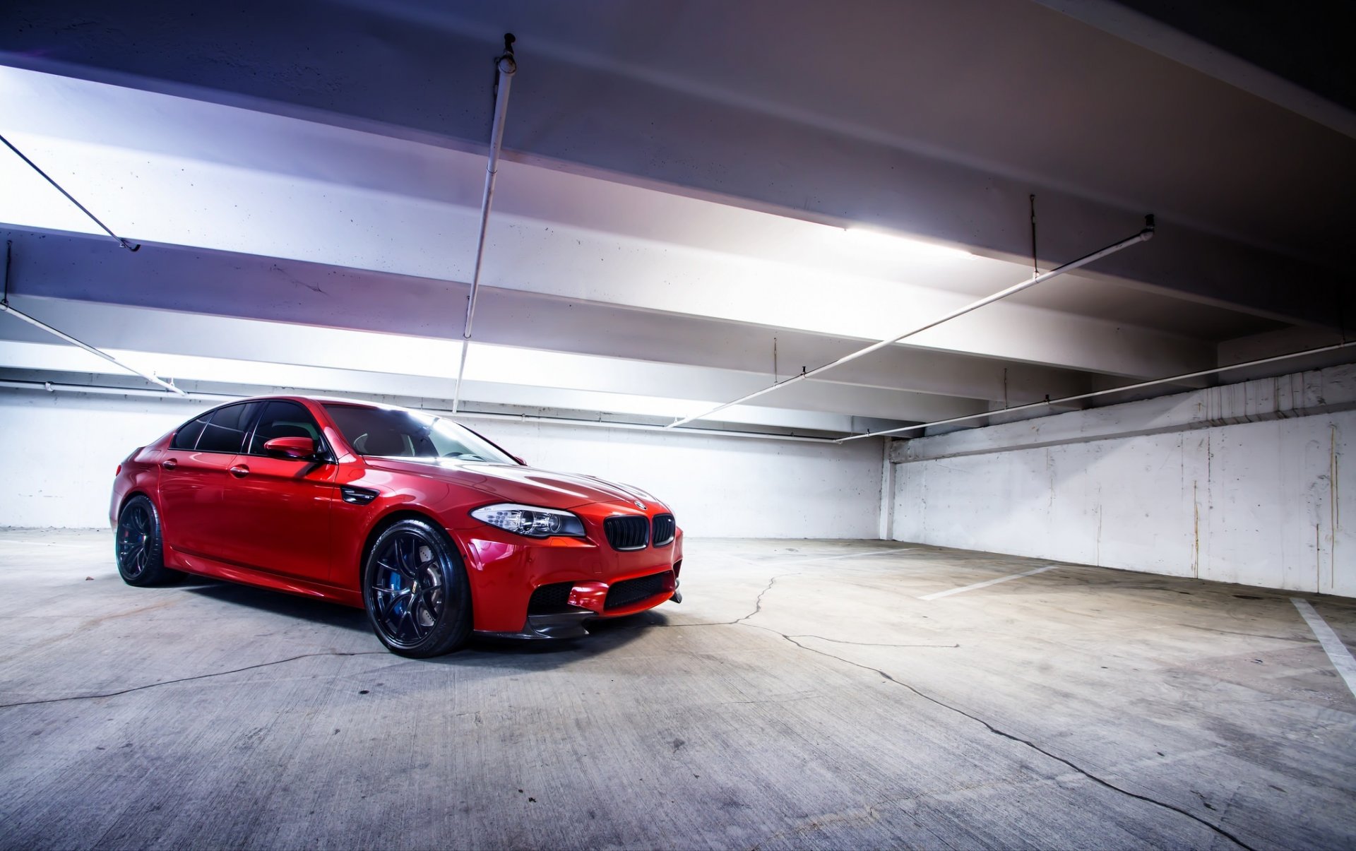 bmw m5 f10 sahir orange parking roues noir bmw orange vue latérale jantes éclairage ampoules