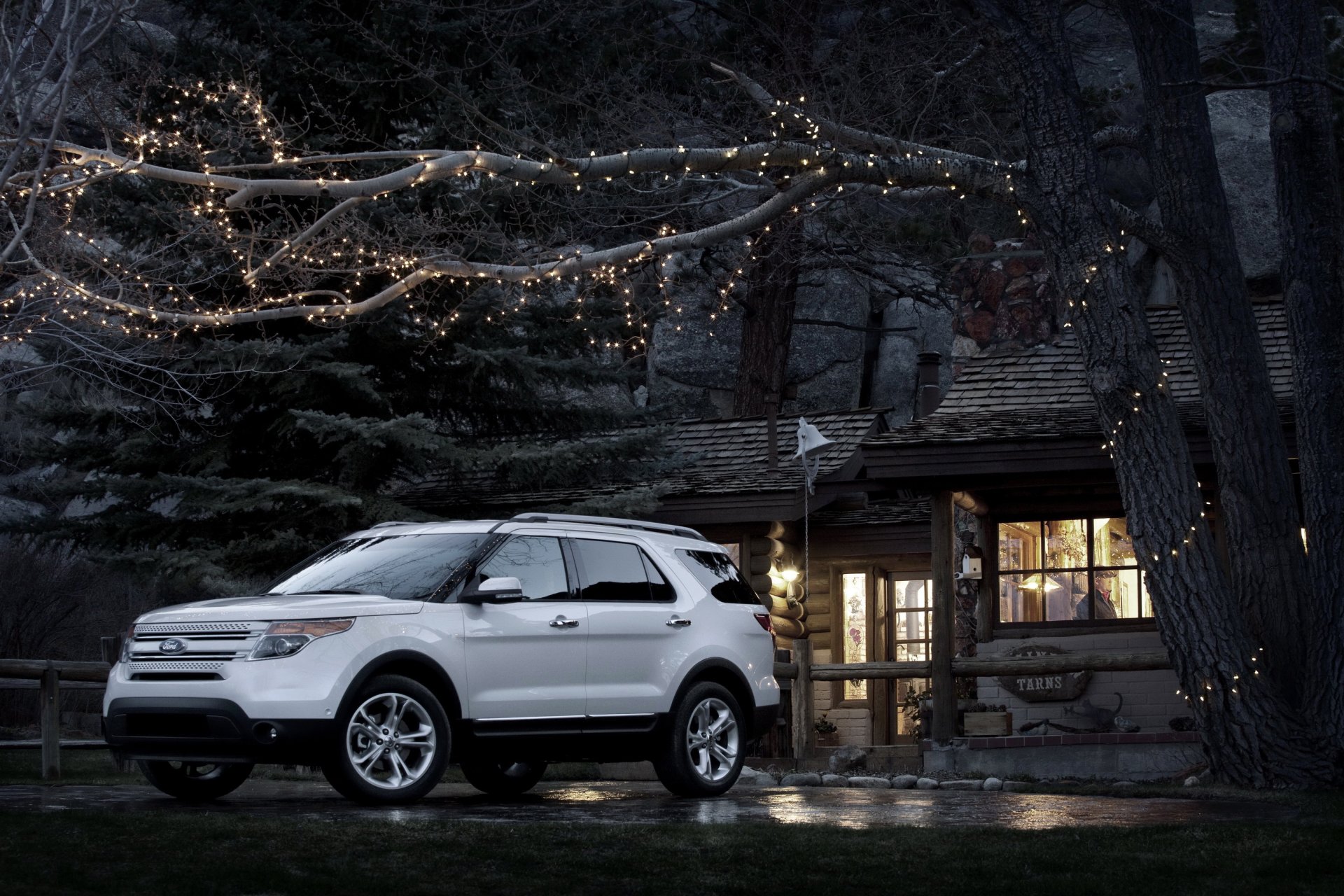 car ford explorer machinery suv jeep house tree