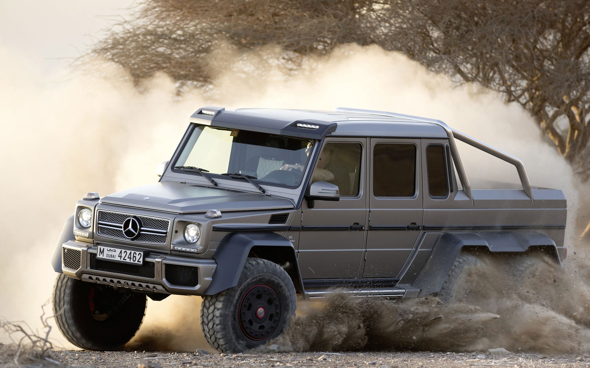 mercedes-benz g63 amg 6x6 mercedes amg suv jeep sabbia polvere