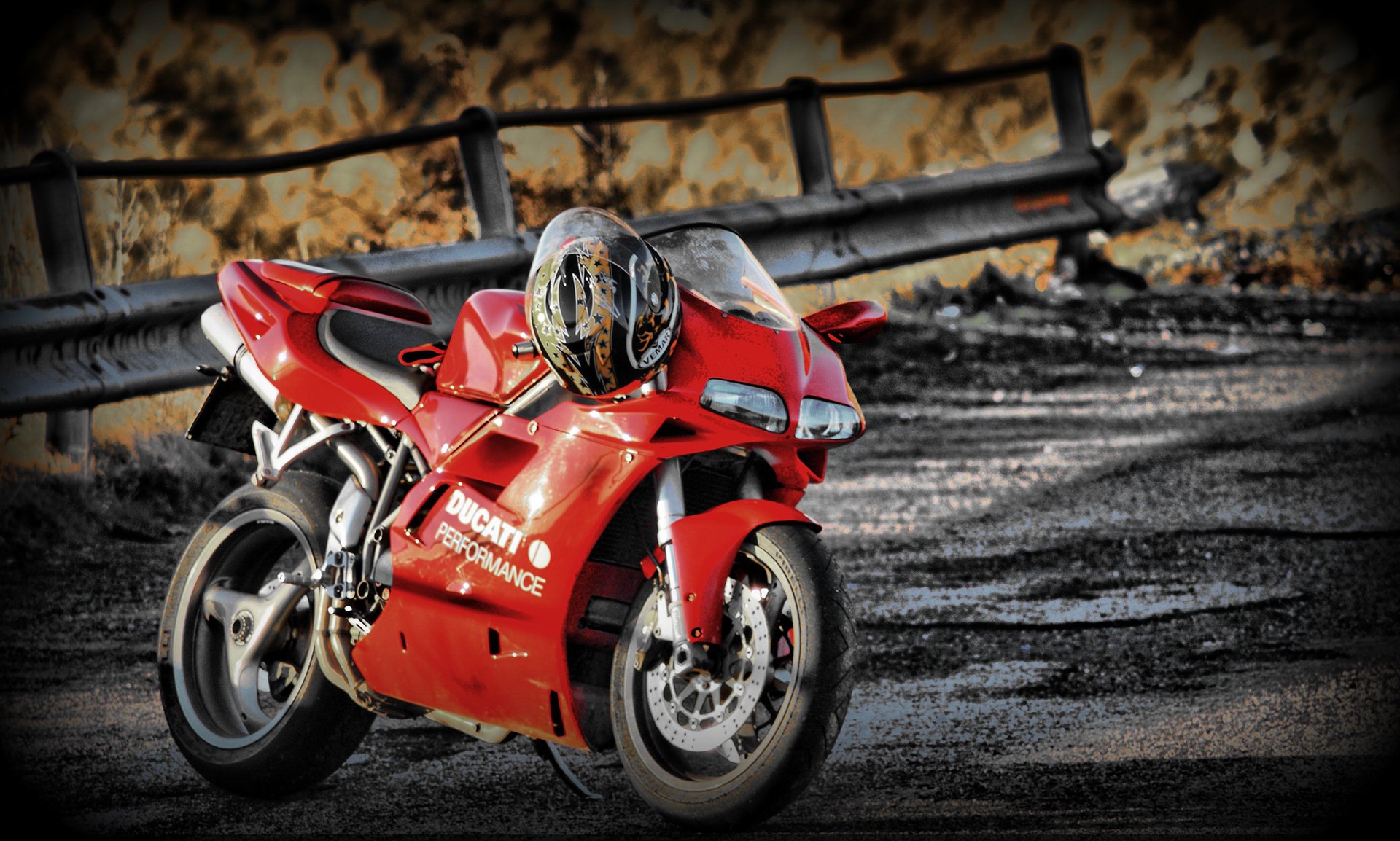 ducati 748 rouge vélo casque