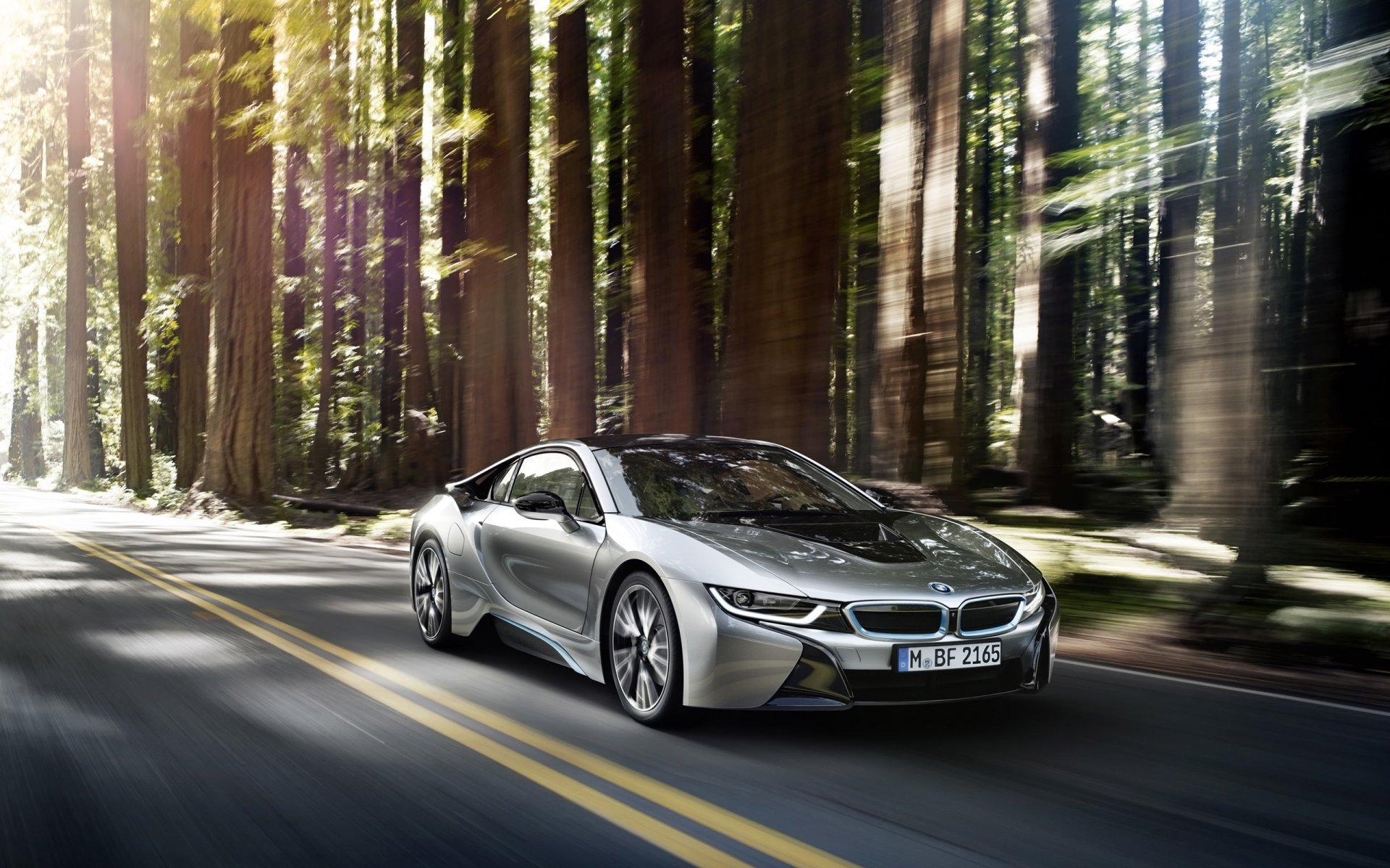 bmw i8 автомобиль бмв авто лес в движении