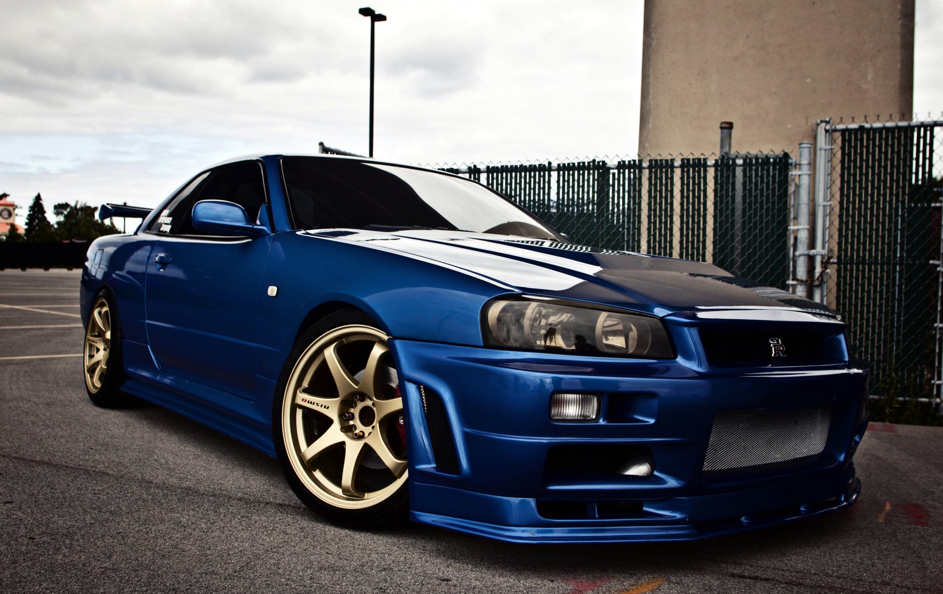 nissan horizon rtm r34 bleu