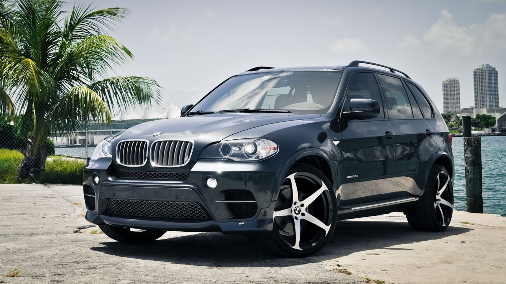 bmw x5 берег