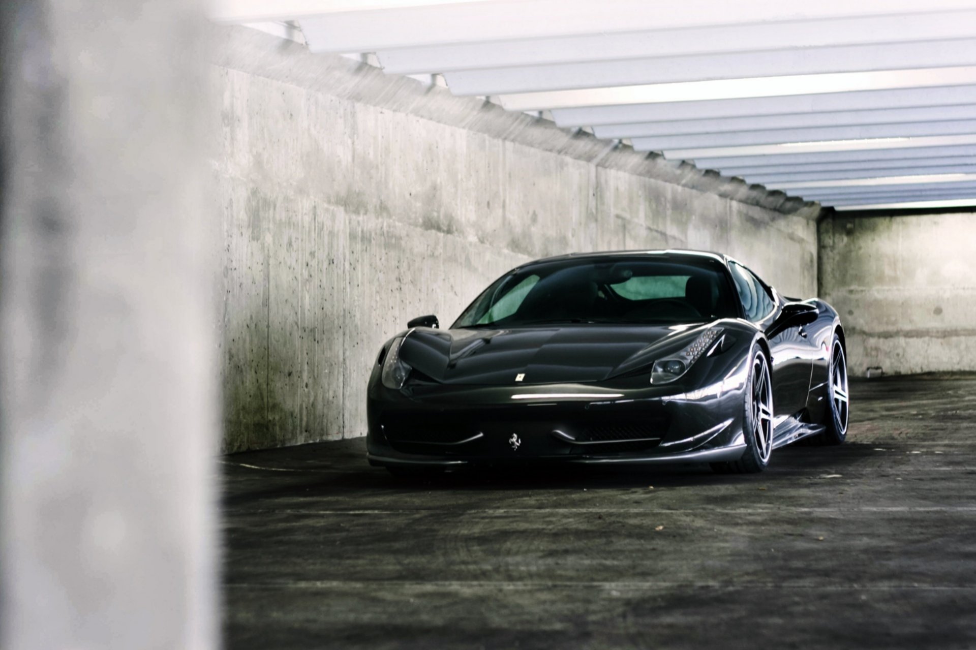 ferrari 458 italia negro ferrari italia pared estacionamiento lámparas reflexión