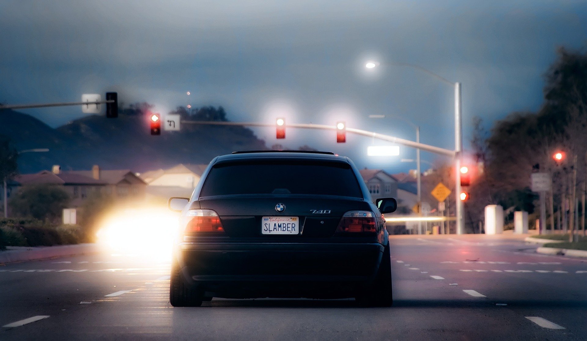 e38 boomer bmw 7-series seven traffic light