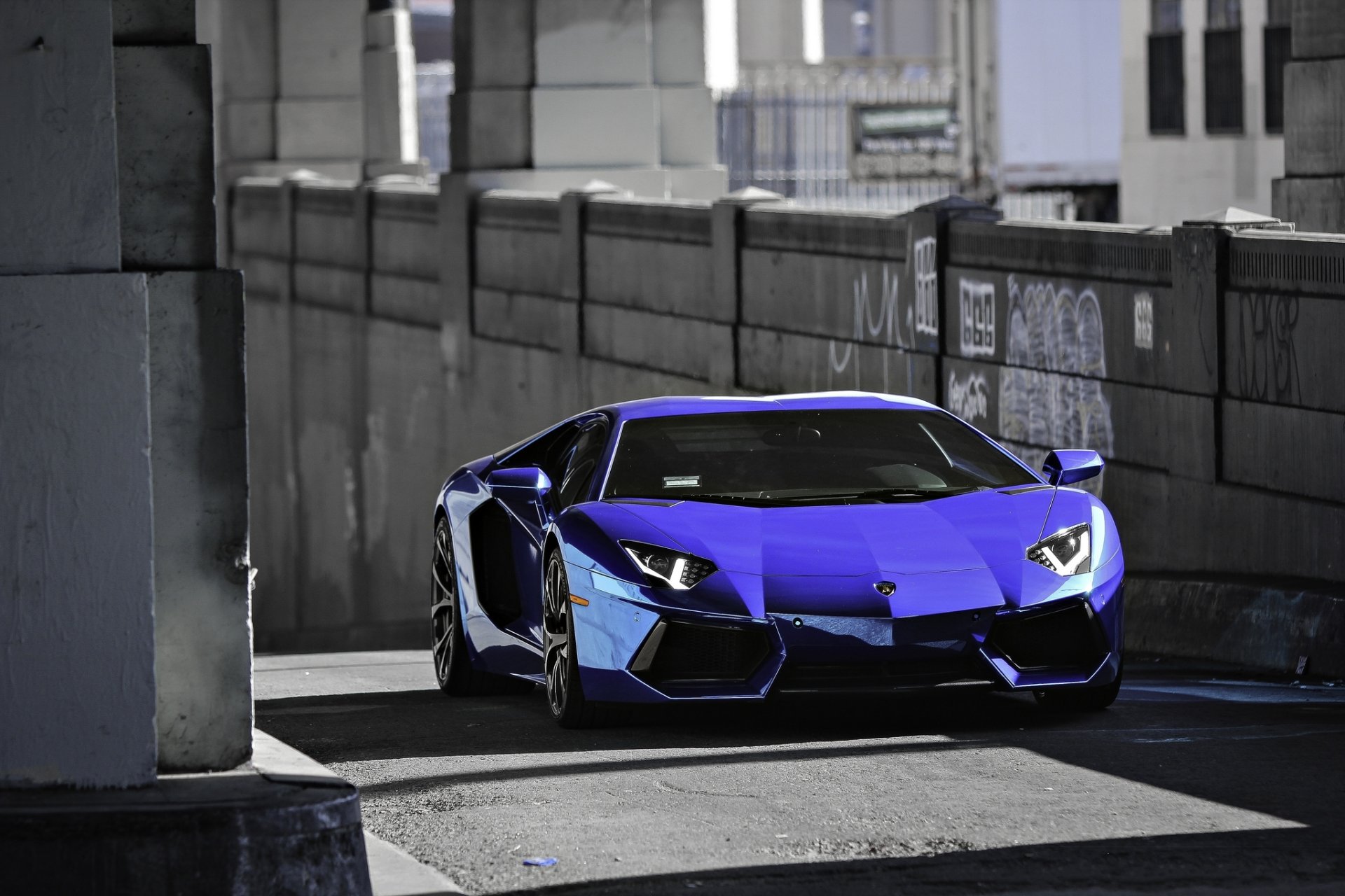 lamborghini aventador lp700-4 синий ламборгини авентадор передок ходовые огни тени блик