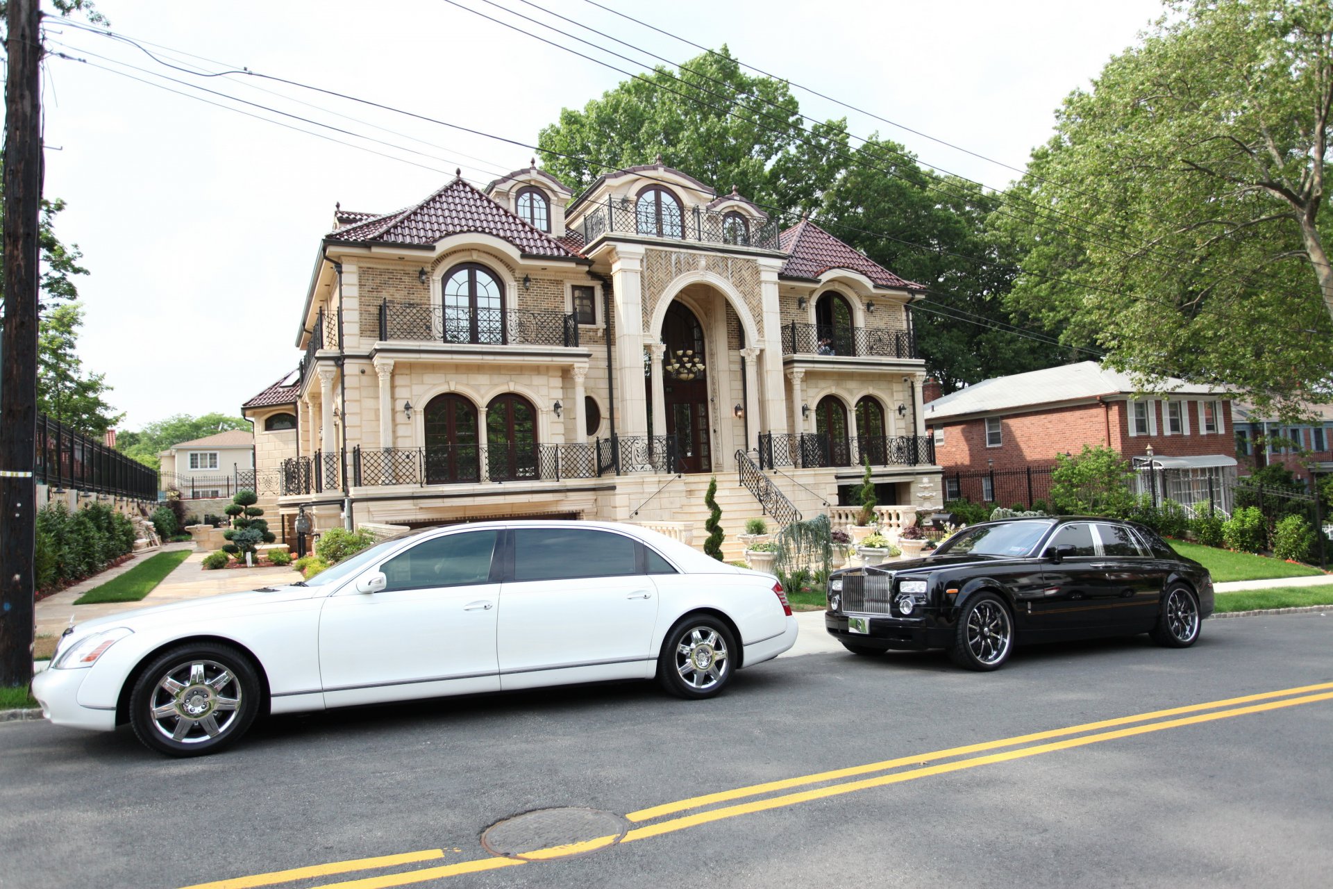 auto maybach landaulet rolls-royce fantasma