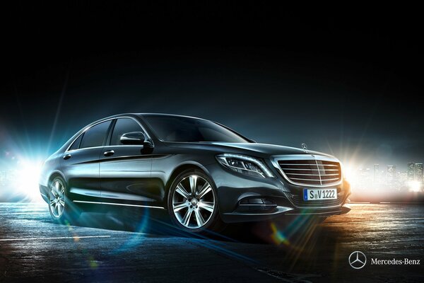 Nachtfoto Mercedes Business Class W222