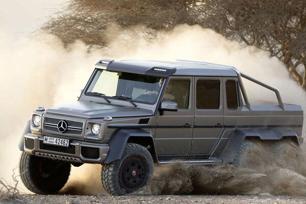 Desktop-Hintergrund Mercedes-Benz g63 6x6 im Drift