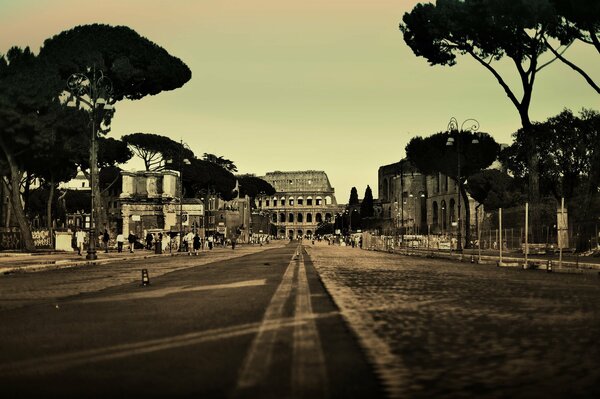 Strada italiana in bianco e nero