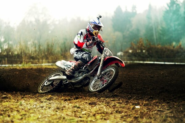 Rallye de moto spectaculaire sur le sable