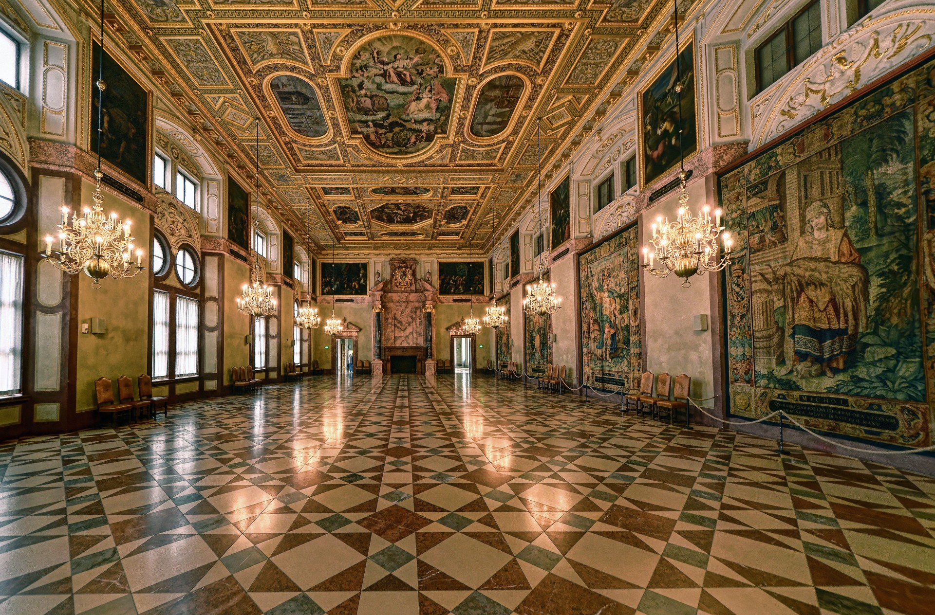 королевский зал мюнхен бавария kaisersaal