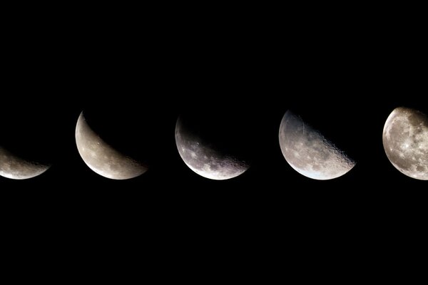 Diverse fasi della luna di notte