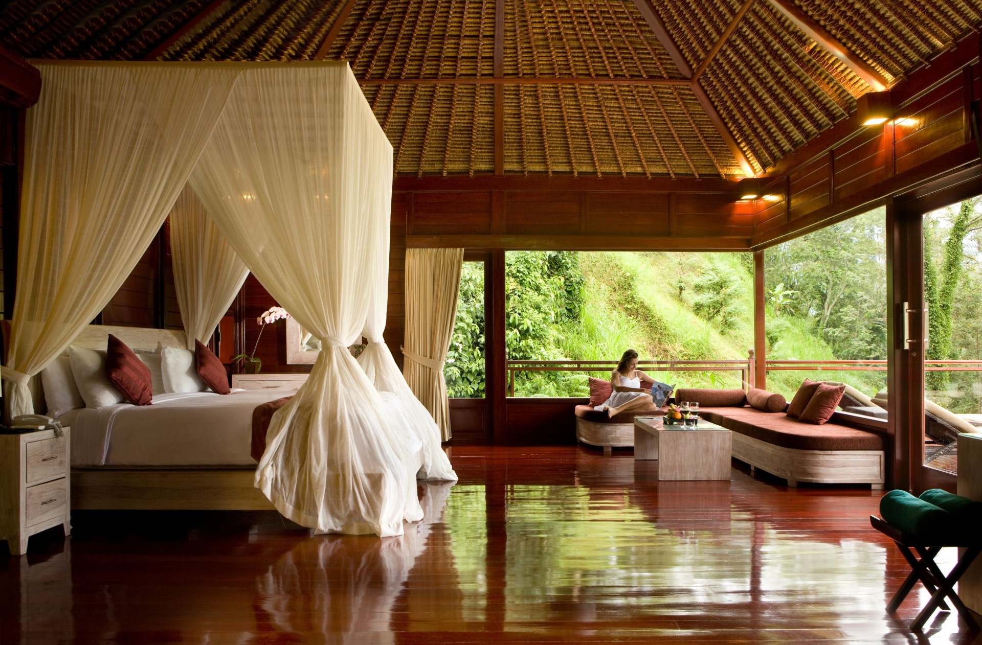 design house bungalow style salon hotel