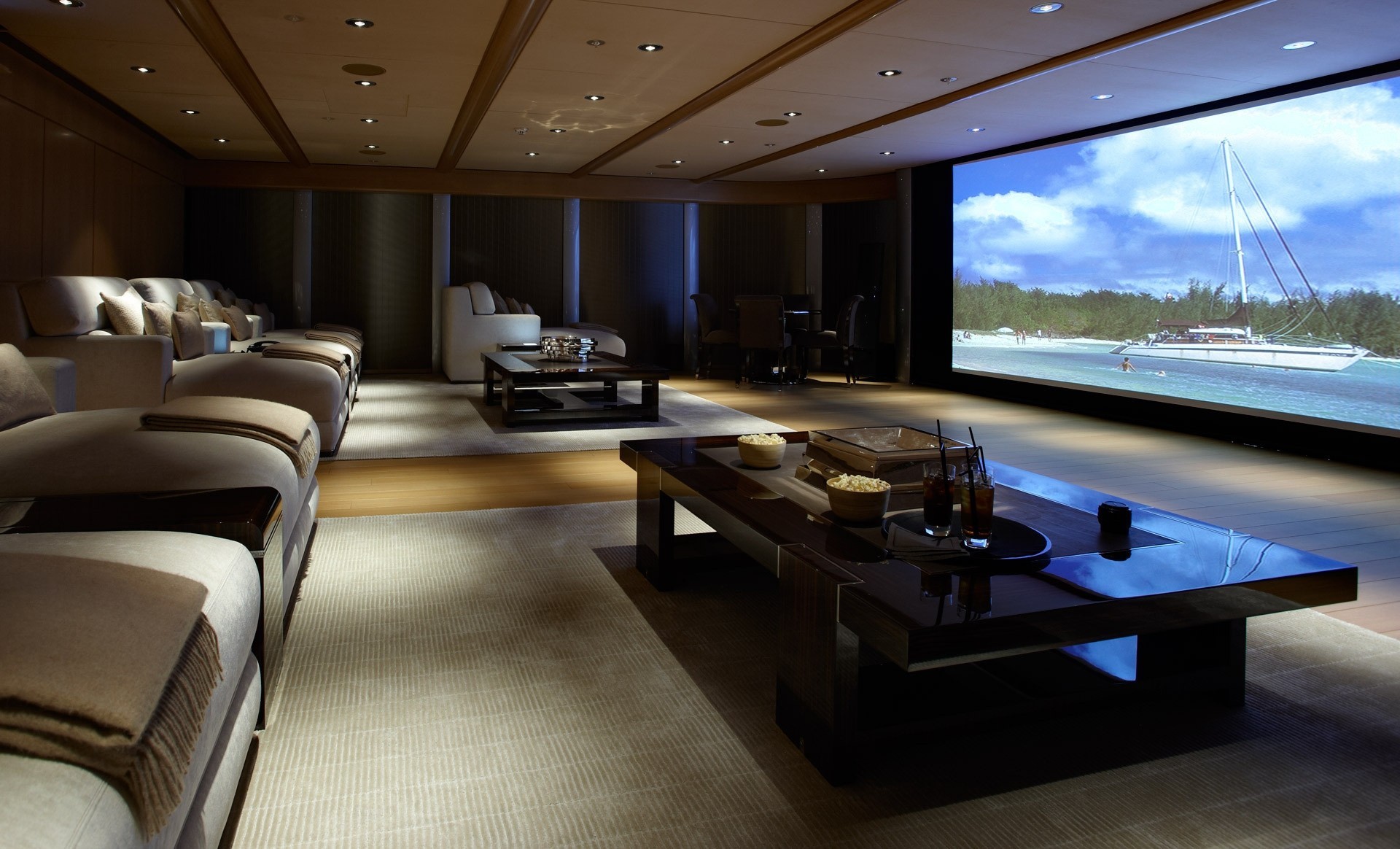 at home cinema theater sofas pillows salon table